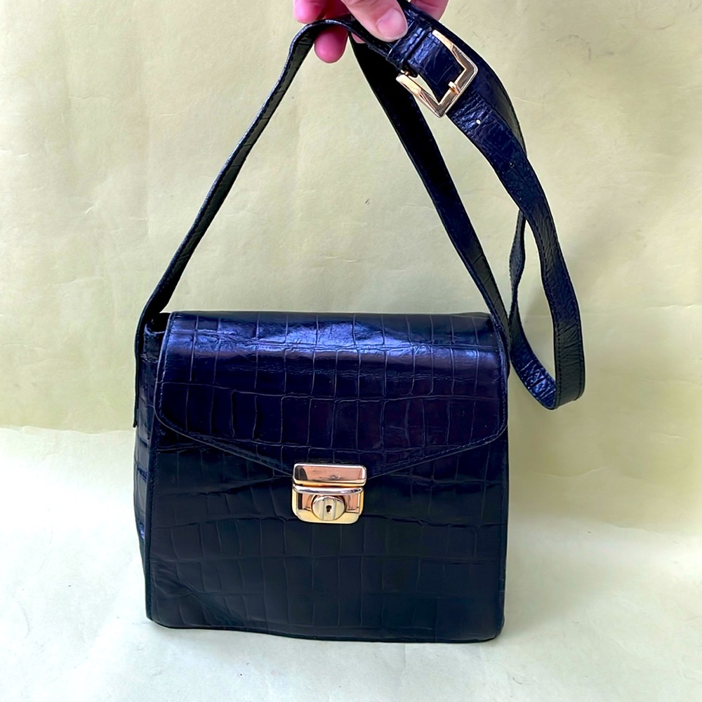 Vintage Elegant Black Croc-Embossed Shoulder Bag